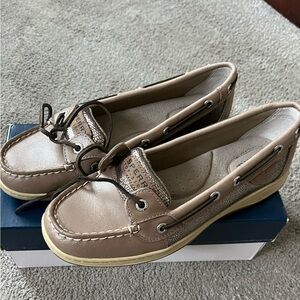 Sperry Angelfish Boat Shoe. Size 8. Never work, perfect condition!